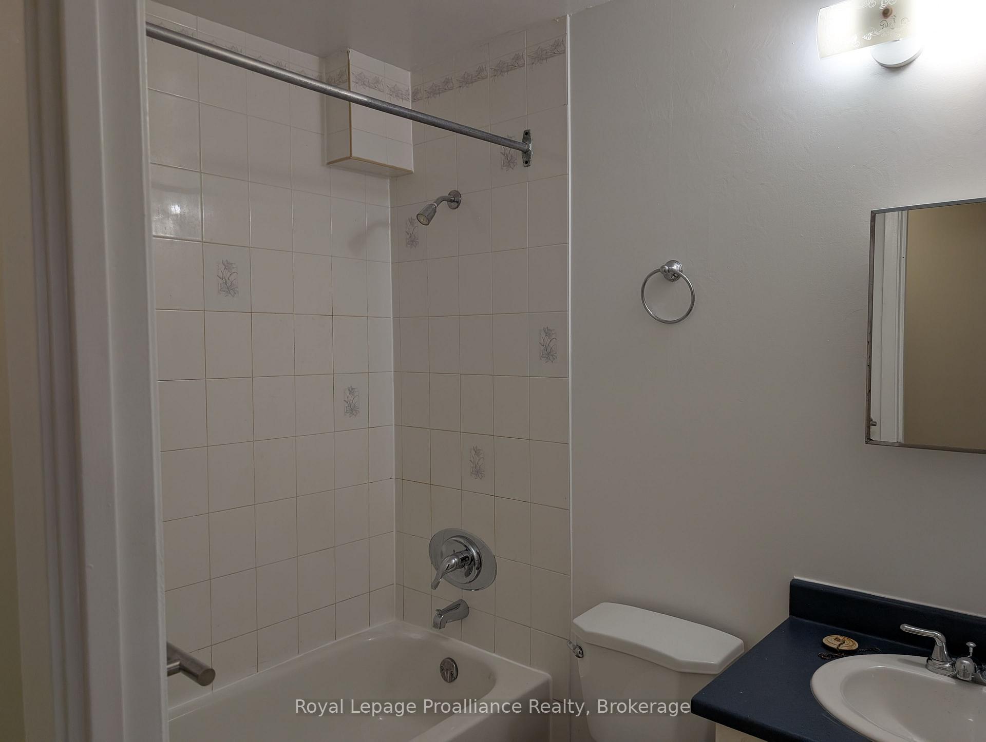 Photo 7 of Unit 204, 328 Aylmer Street, Peterborough, Town Ward 3 — HOMEH