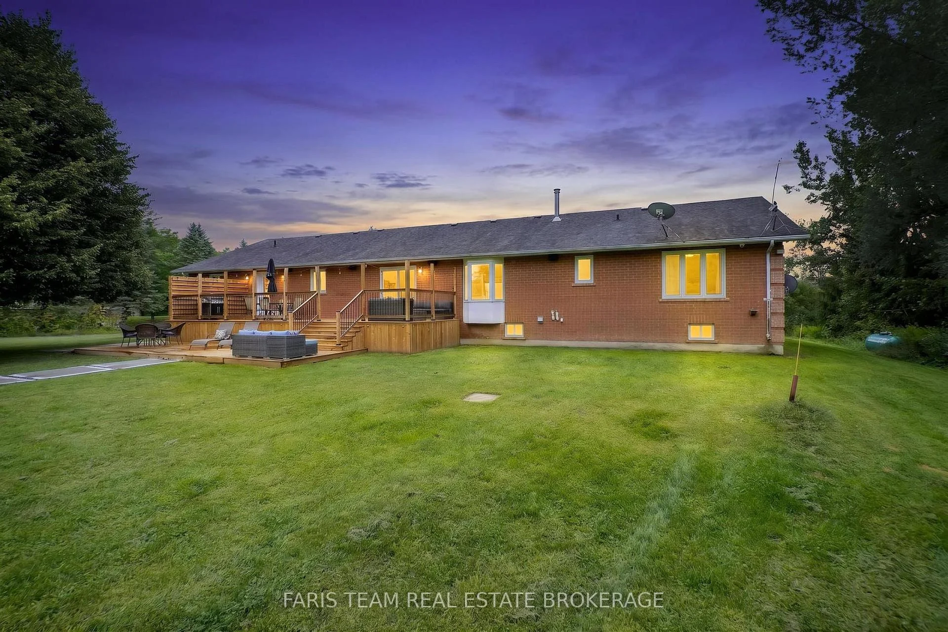 Photo 100 of 5584 6th Line, New Tecumseth, Tottenham — HOMEH