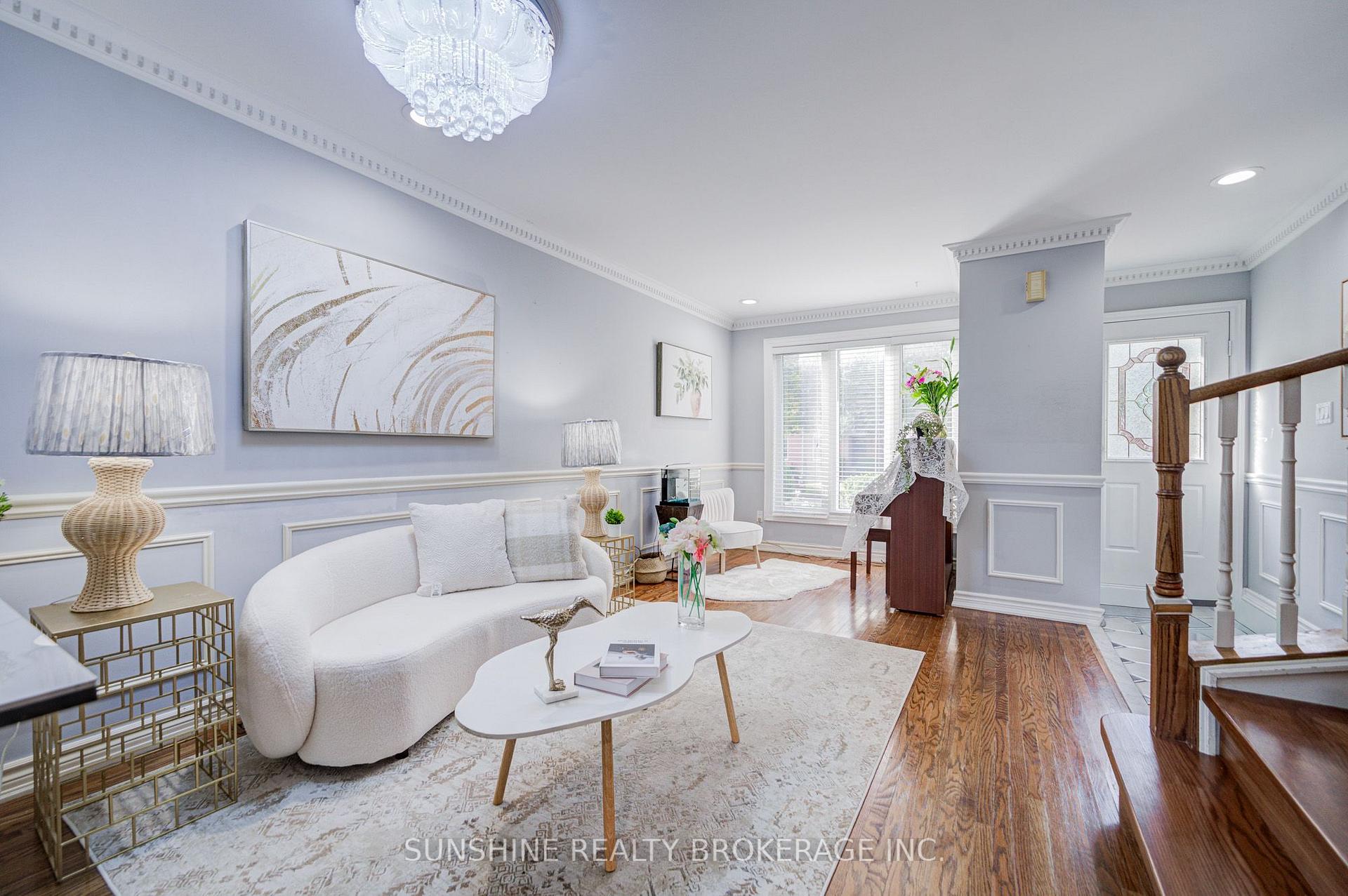 Photo 2 of 25 Rachel Crescent, Markham, Cachet — HOMEH
