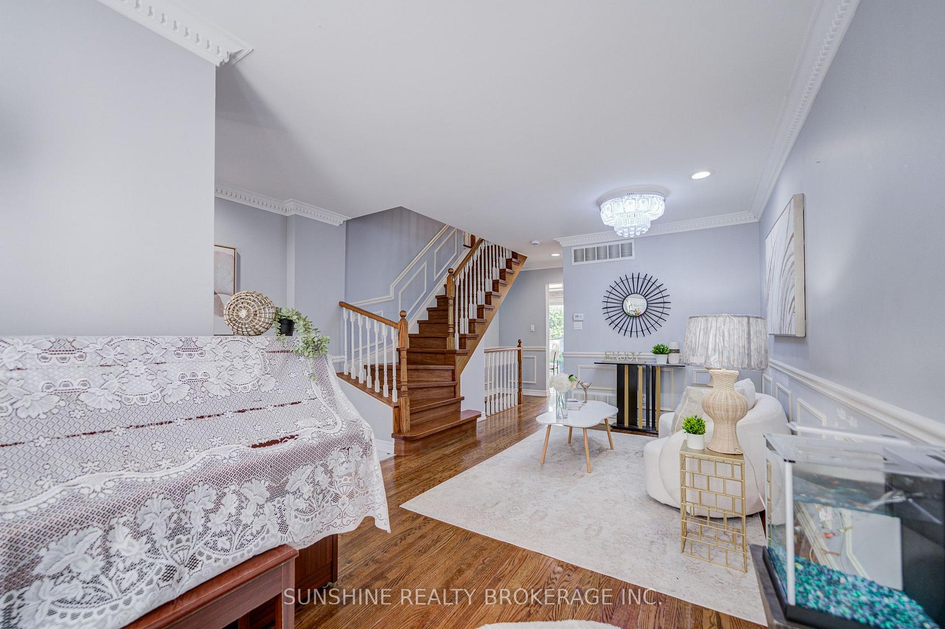Photo 6 of 25 Rachel Crescent, Markham, Cachet — HOMEH