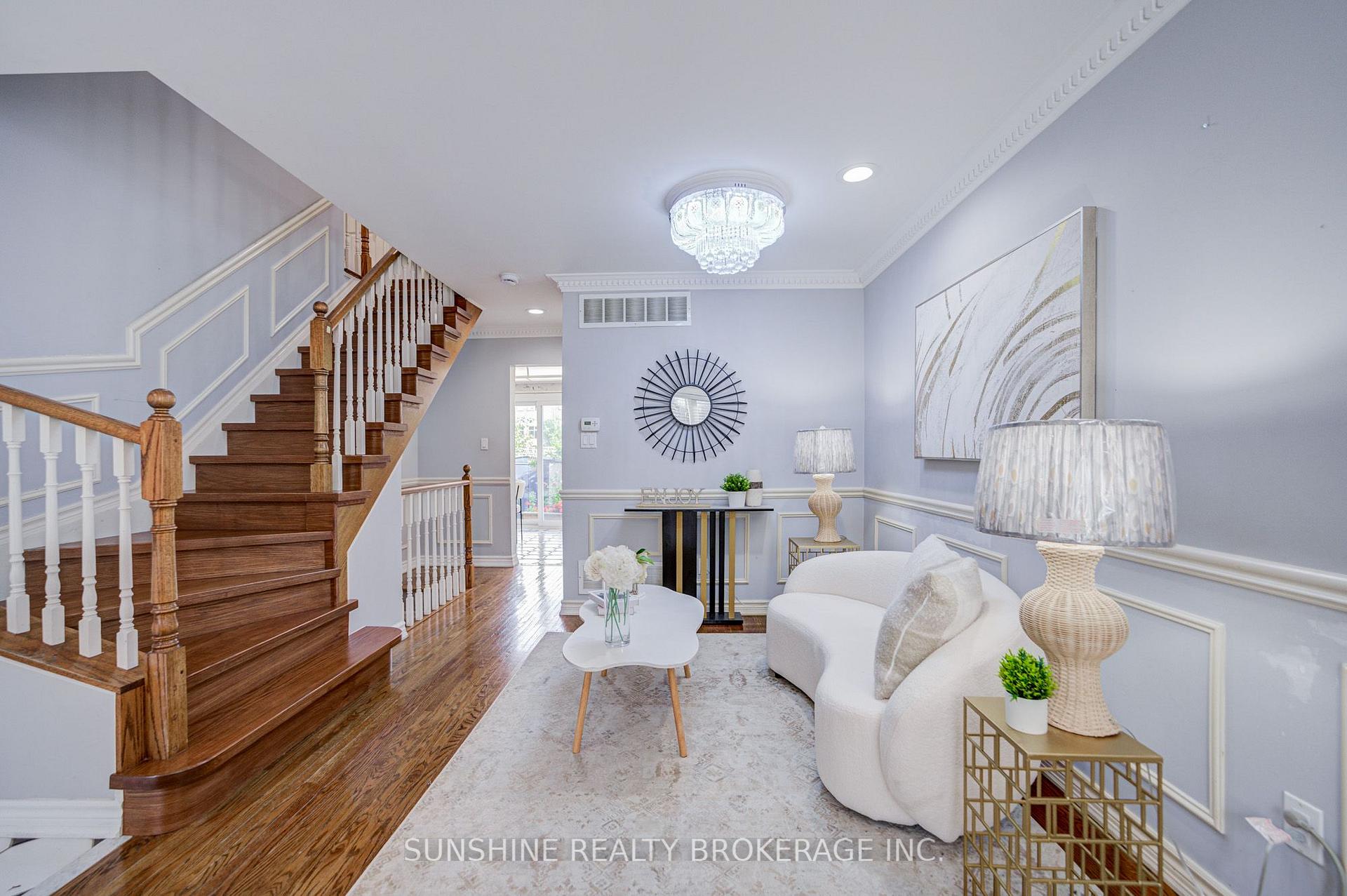 Photo 7 of 25 Rachel Crescent, Markham, Cachet — HOMEH