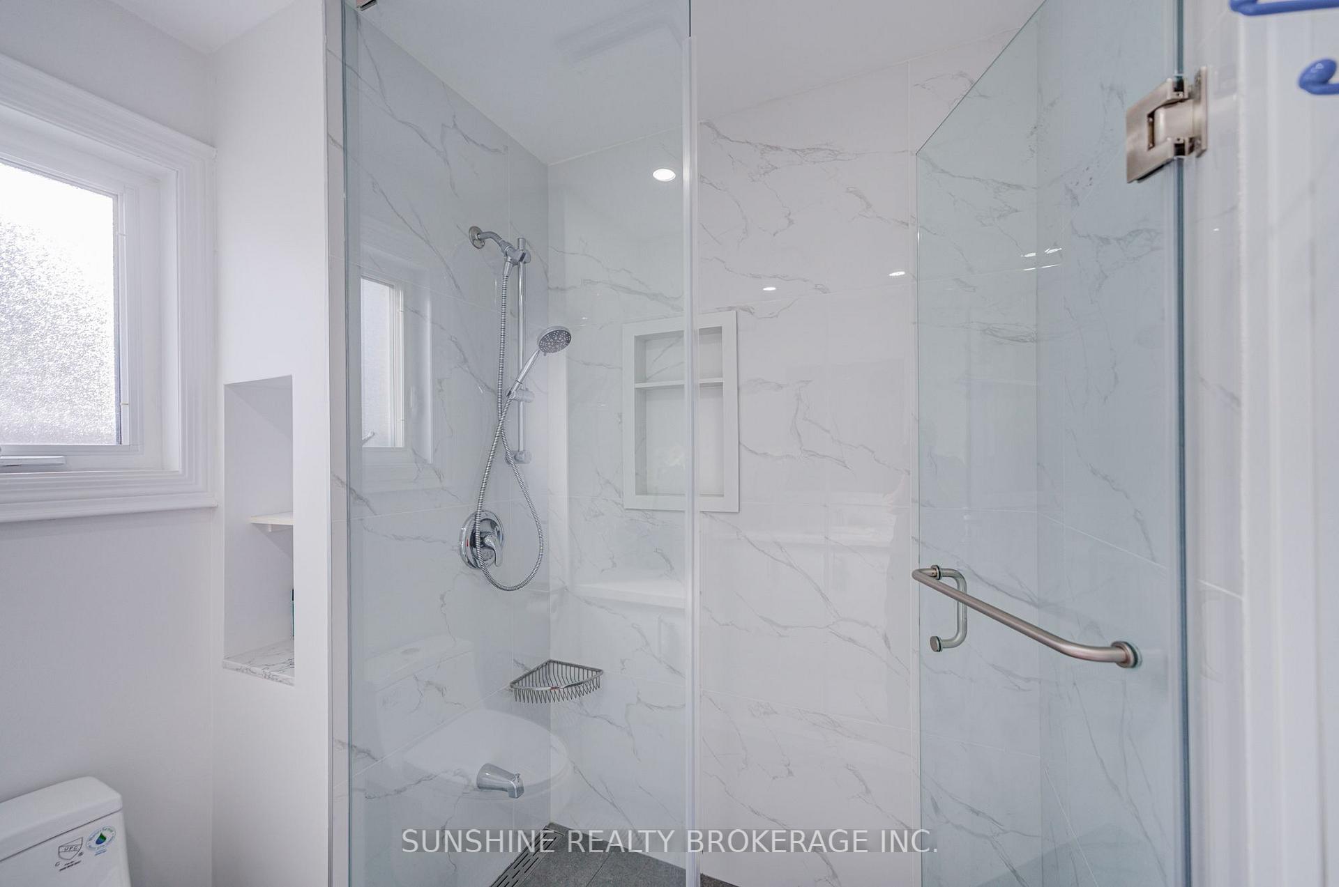 Photo 19 of 25 Rachel Crescent, Markham, Cachet — HOMEH