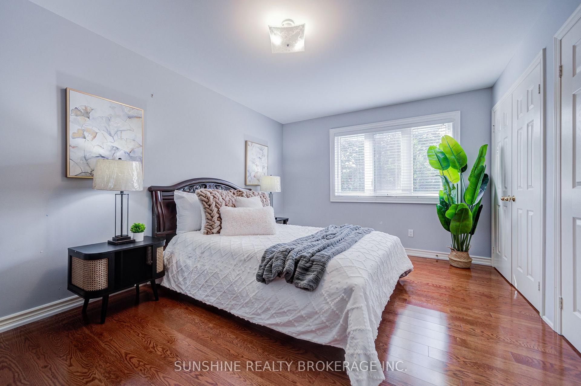 Photo 20 of 25 Rachel Crescent, Markham, Cachet — HOMEH