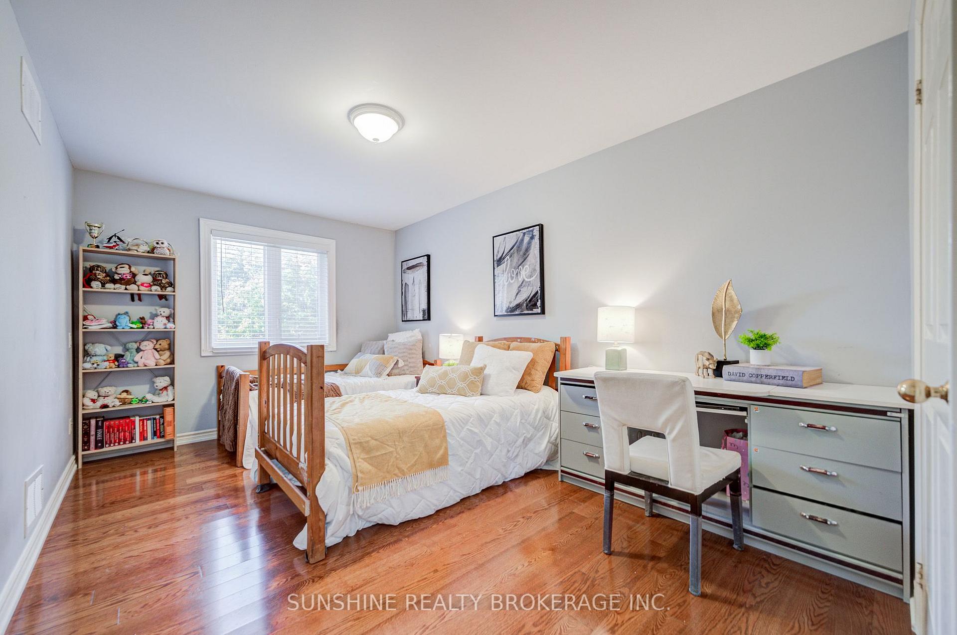 Photo 22 of 25 Rachel Crescent, Markham, Cachet — HOMEH