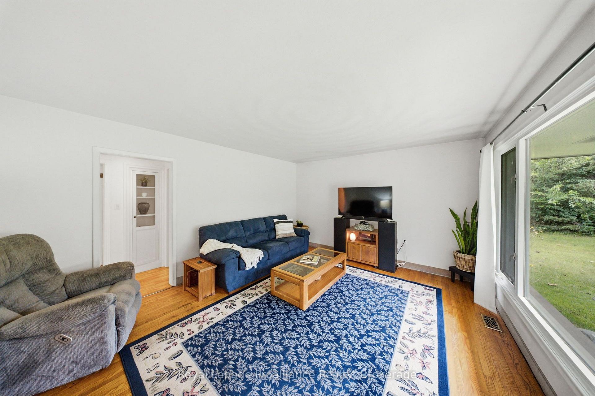 Photo 7 of 8161 Danforth Street W, Hamilton Township, Baltimore — HOMEH