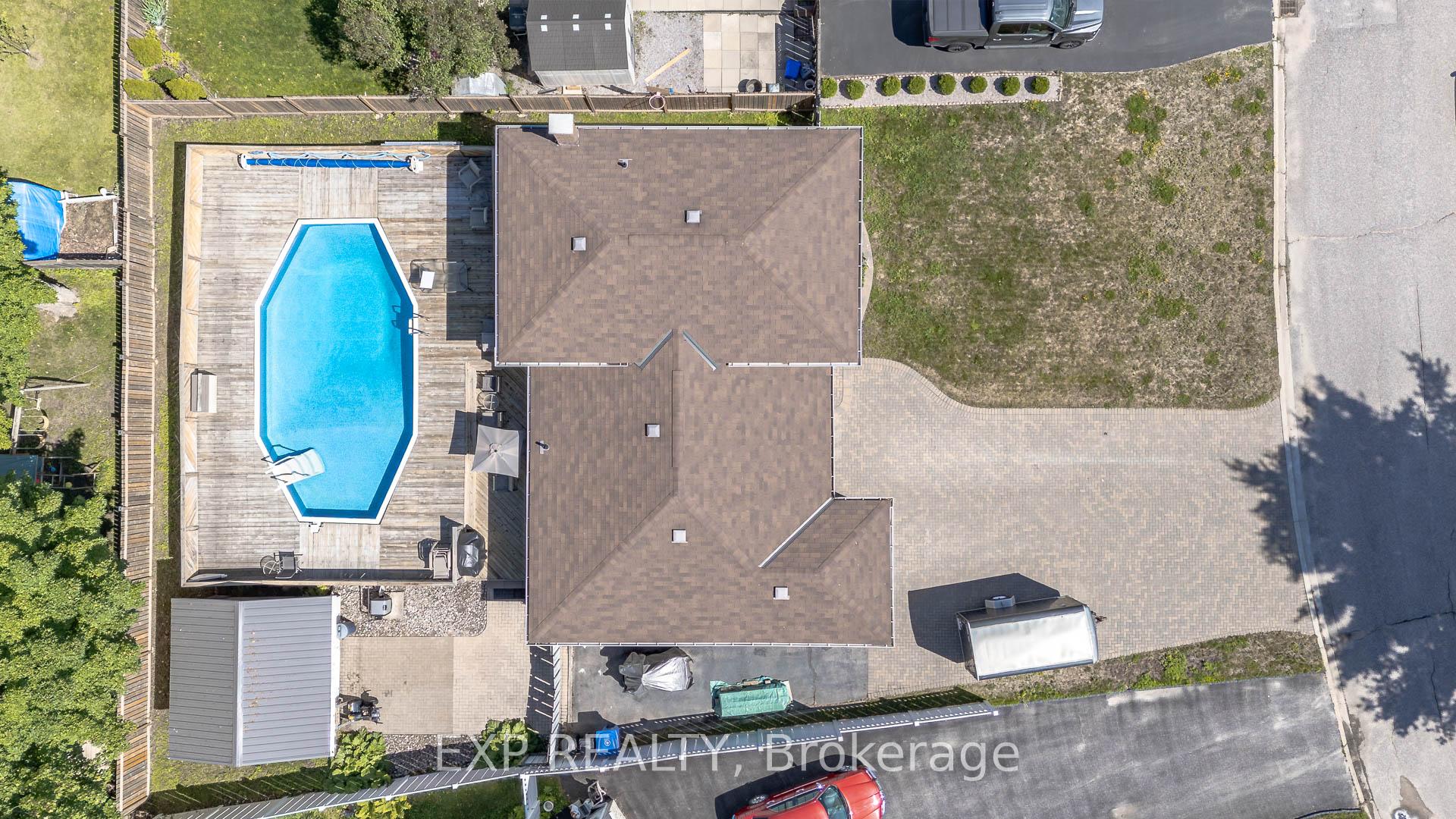Photo 2 of 10 Kathryn Crescent, North Bay, College Heights — HOMEH