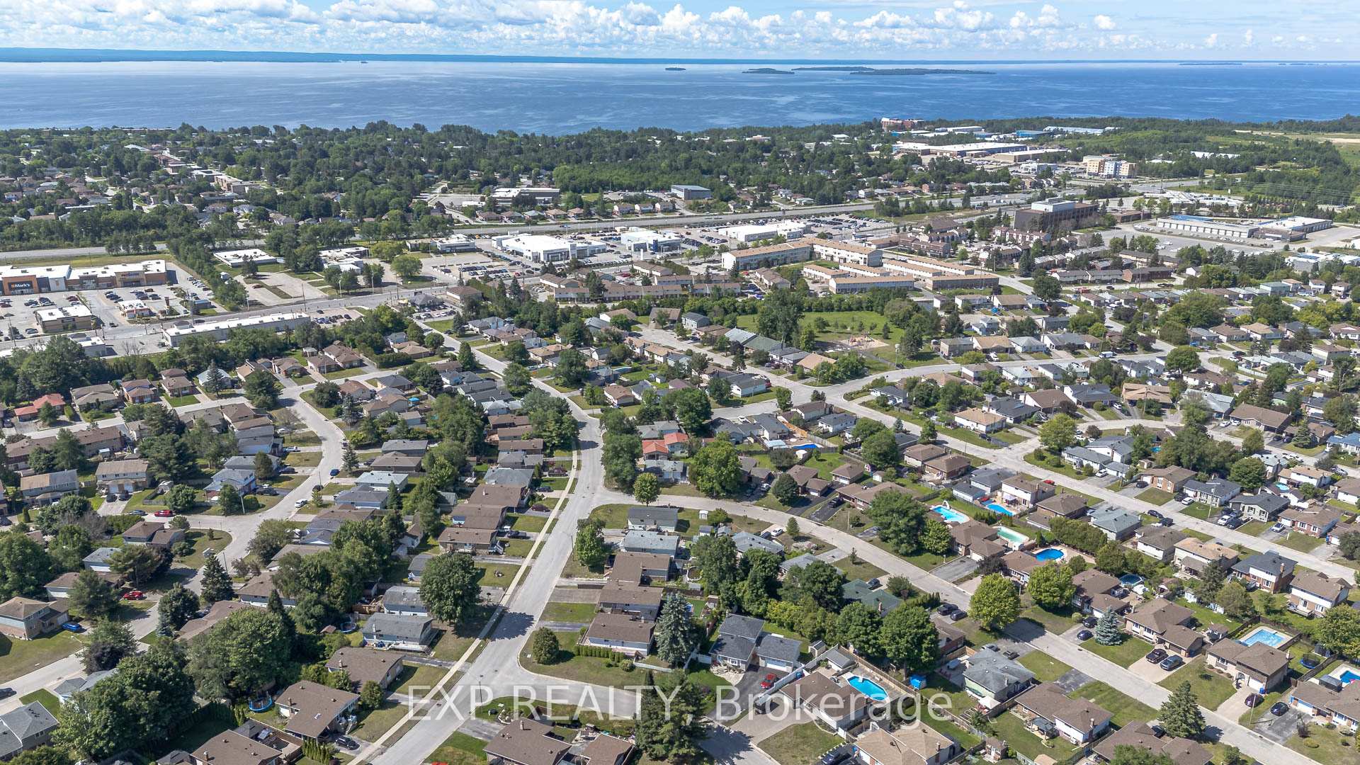 Photo 3 of 10 Kathryn Crescent, North Bay, College Heights — HOMEH