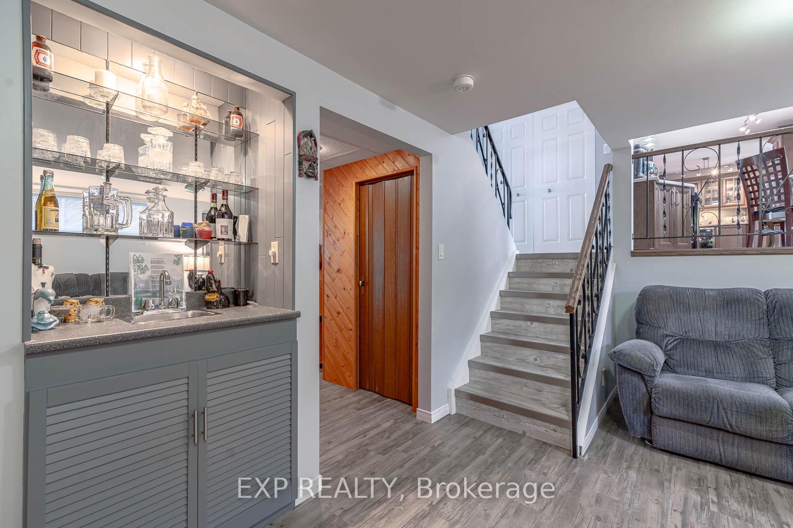 Photo 18 of 10 Kathryn Crescent, North Bay, College Heights — HOMEH