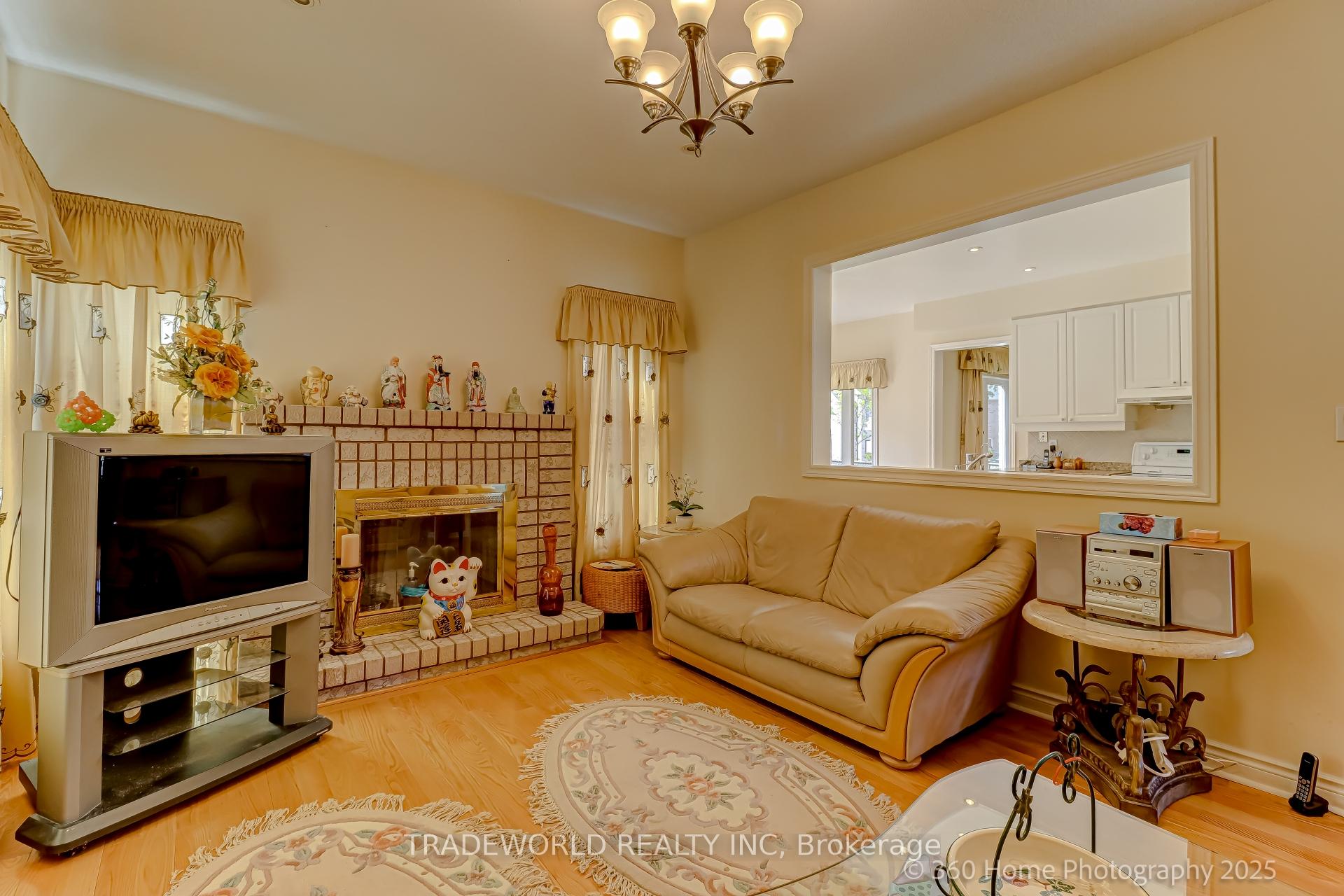 Photo 6 of 80 Eyer Drive, Markham, Cachet — HOMEH