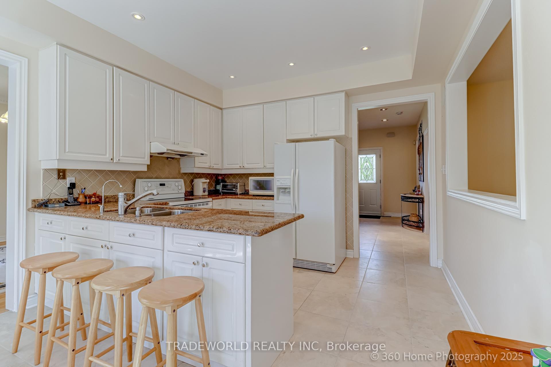 Photo 10 of 80 Eyer Drive, Markham, Cachet — HOMEH