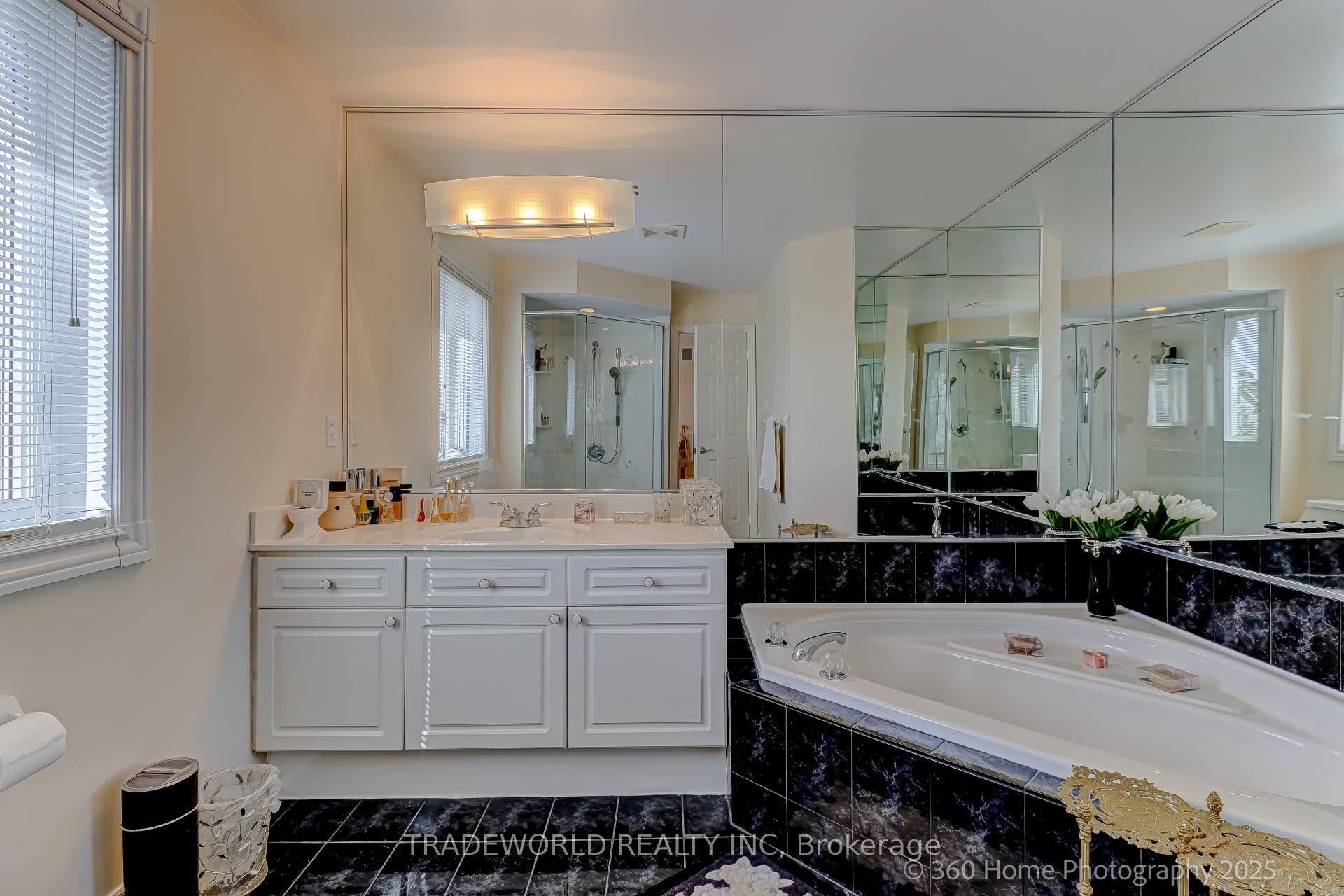 Photo 14 of 80 Eyer Drive, Markham, Cachet — HOMEH