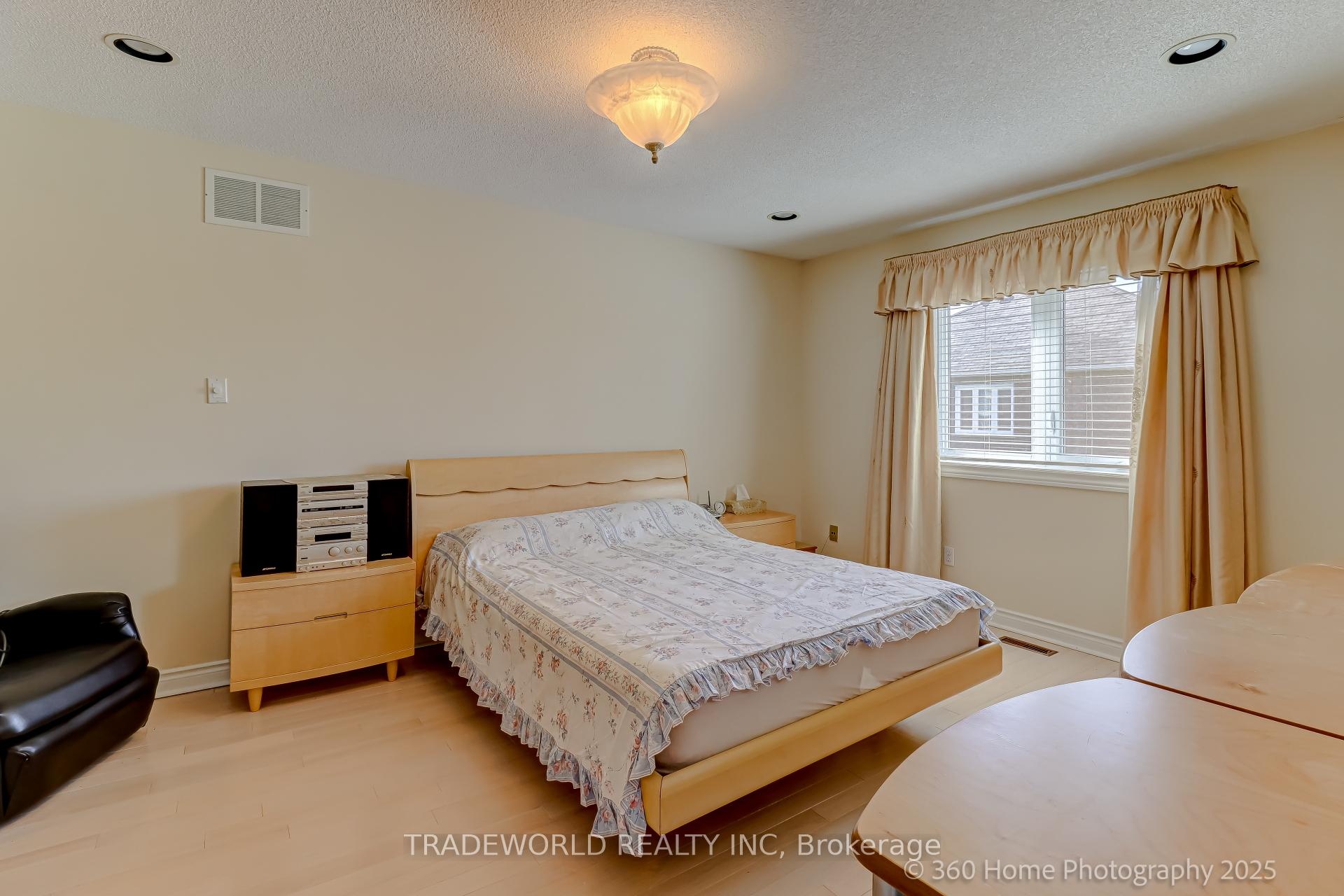 Photo 15 of 80 Eyer Drive, Markham, Cachet — HOMEH