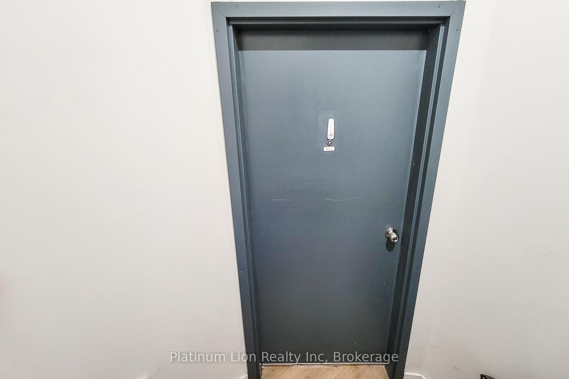Photo 2 of Unit 5, 255 Emerald Street N, Hamilton, Stinson — HOMEH