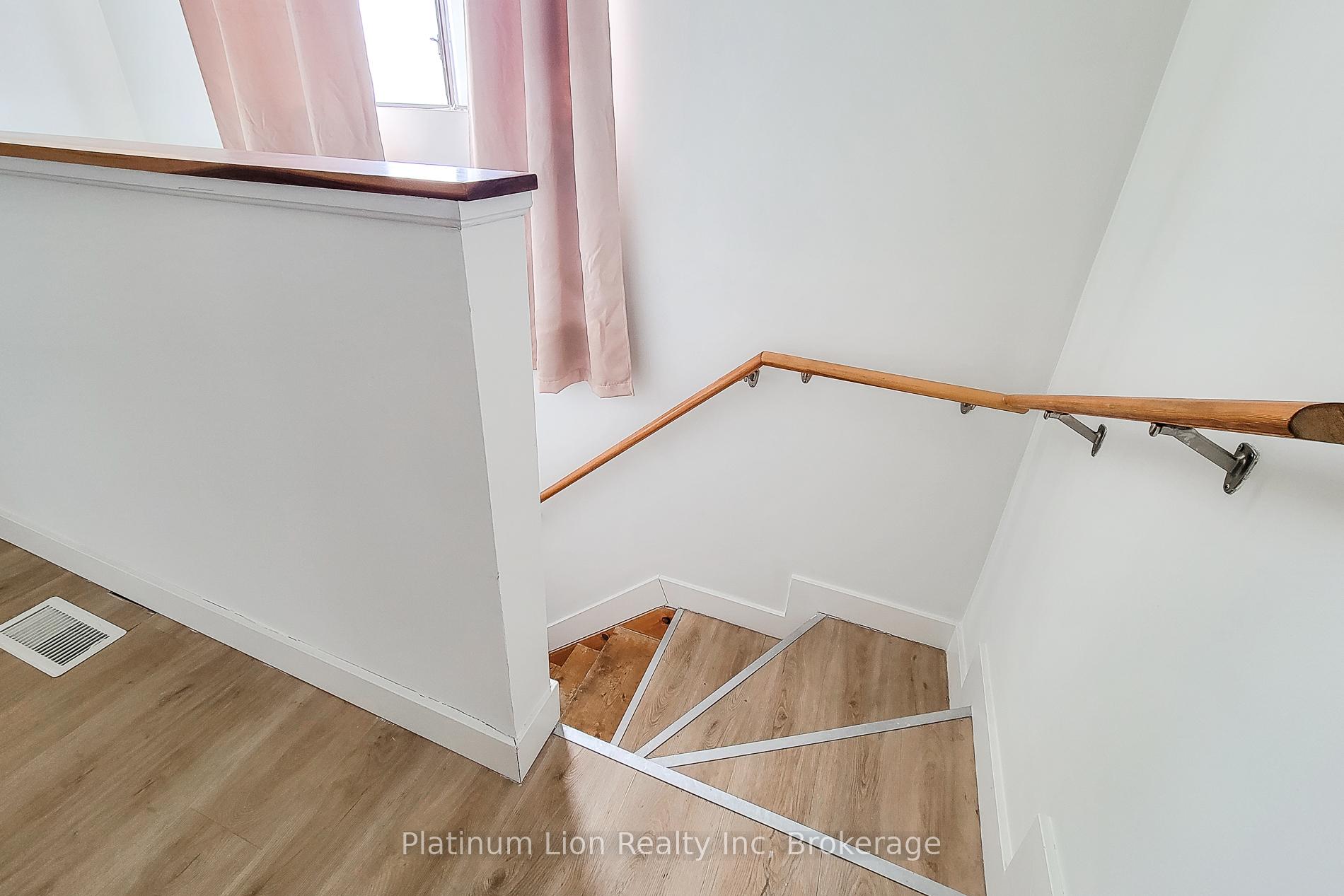 Photo 20 of Unit 5, 255 Emerald Street N, Hamilton, Stinson — HOMEH