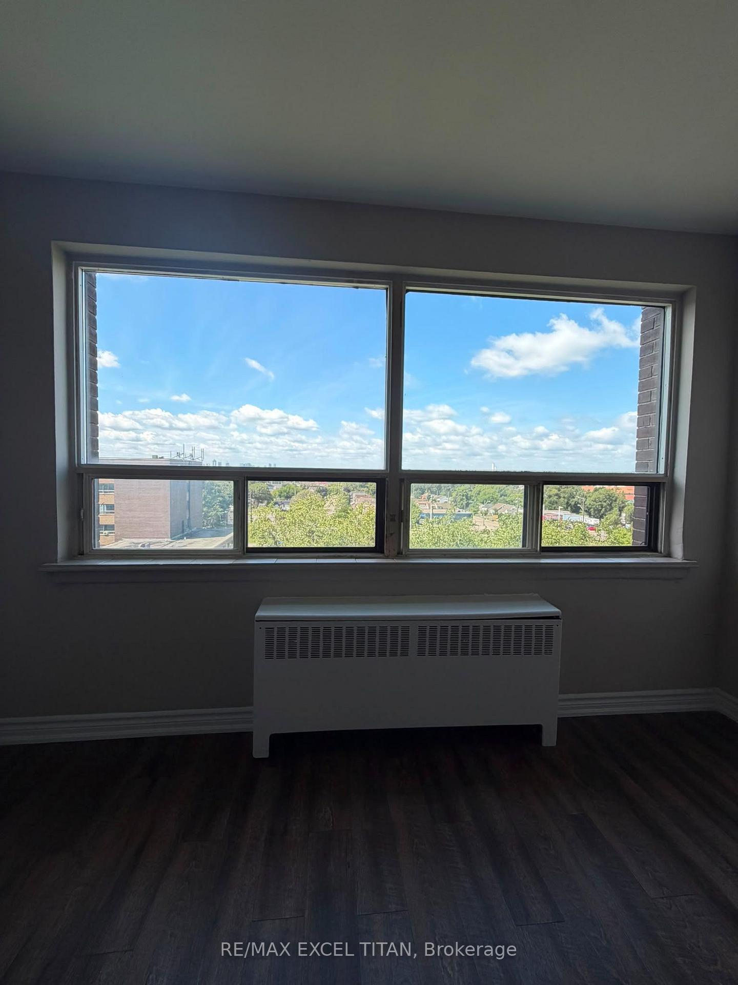 Photo 3 of Unit 739D, 468 Ottawa Street, Hamilton, Corktown — HOMEH