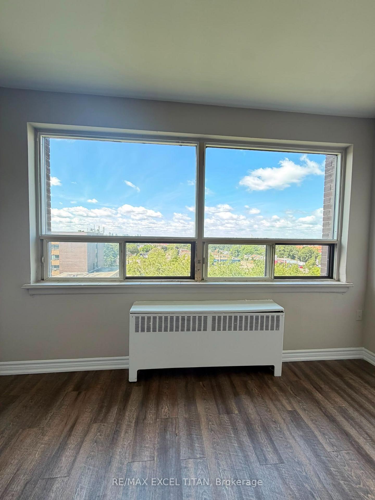 Photo 5 of Unit 739D, 468 Ottawa Street, Hamilton, Corktown — HOMEH
