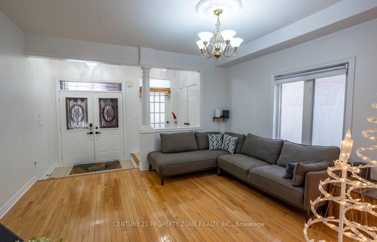 Photo 3 of 31 Game Creek Crescent, Brampton, Northwest Sandalwood Parkway — HOMEH