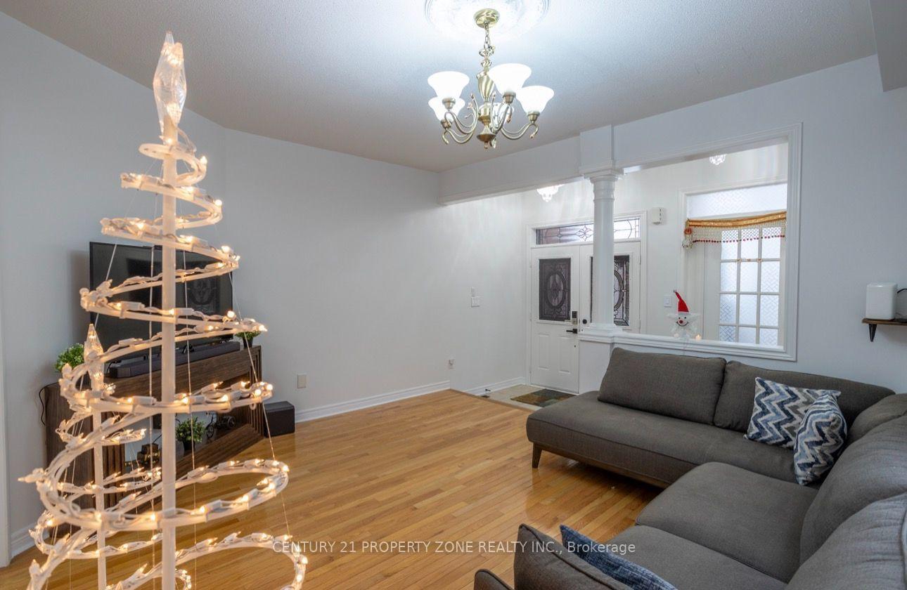 Photo 4 of 31 Game Creek Crescent, Brampton, Northwest Sandalwood Parkway — HOMEH
