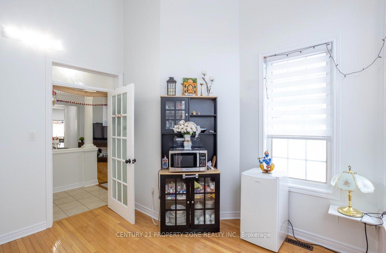 Photo 6 of 31 Game Creek Crescent, Brampton, Northwest Sandalwood Parkway — HOMEH