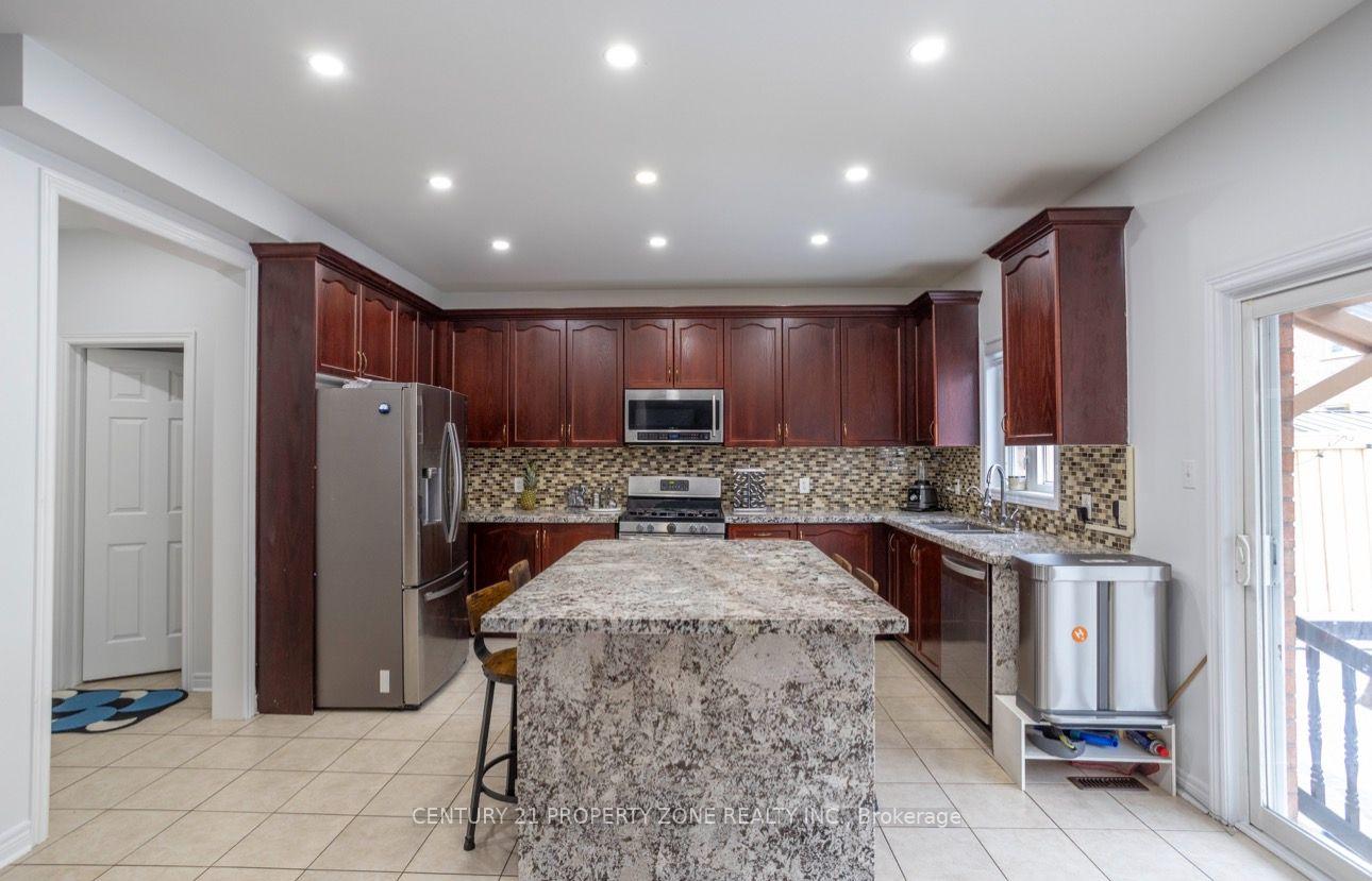 Photo 10 of 31 Game Creek Crescent, Brampton, Northwest Sandalwood Parkway — HOMEH