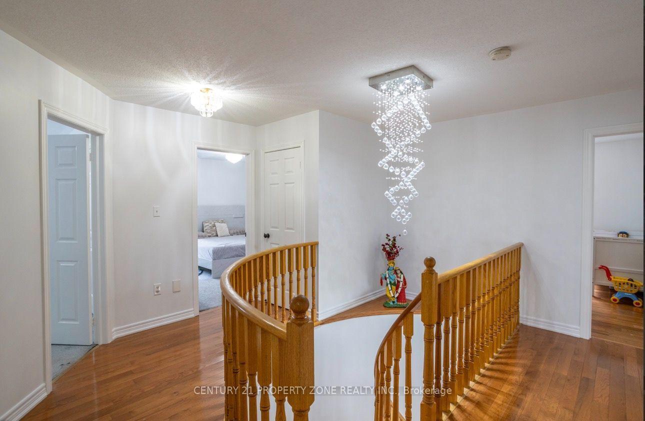 Photo 17 of 31 Game Creek Crescent, Brampton, Northwest Sandalwood Parkway — HOMEH