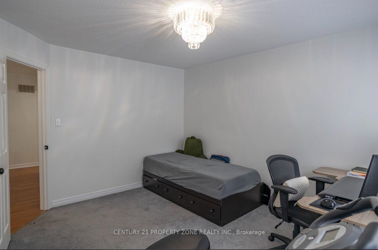 Photo 19 of 31 Game Creek Crescent, Brampton, Northwest Sandalwood Parkway — HOMEH