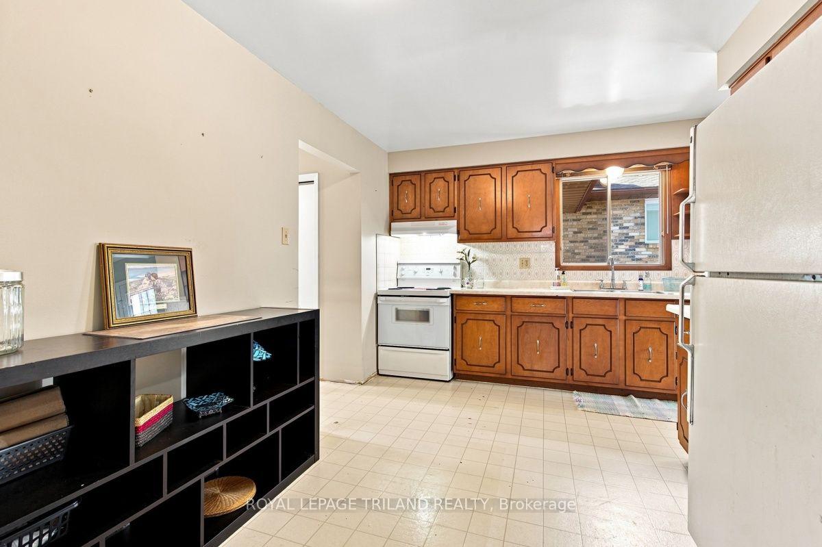 Photo 7 of 184 Chesham Place, London, North K — HOMEH