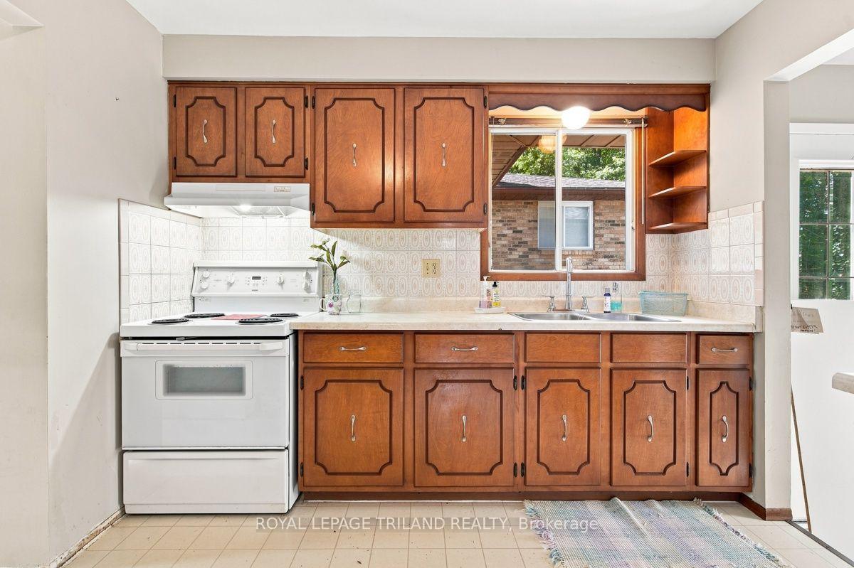 Photo 9 of 184 Chesham Place, London, North K — HOMEH