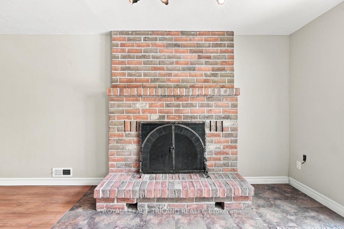 Photo 19 of 184 Chesham Place, London, North K — HOMEH