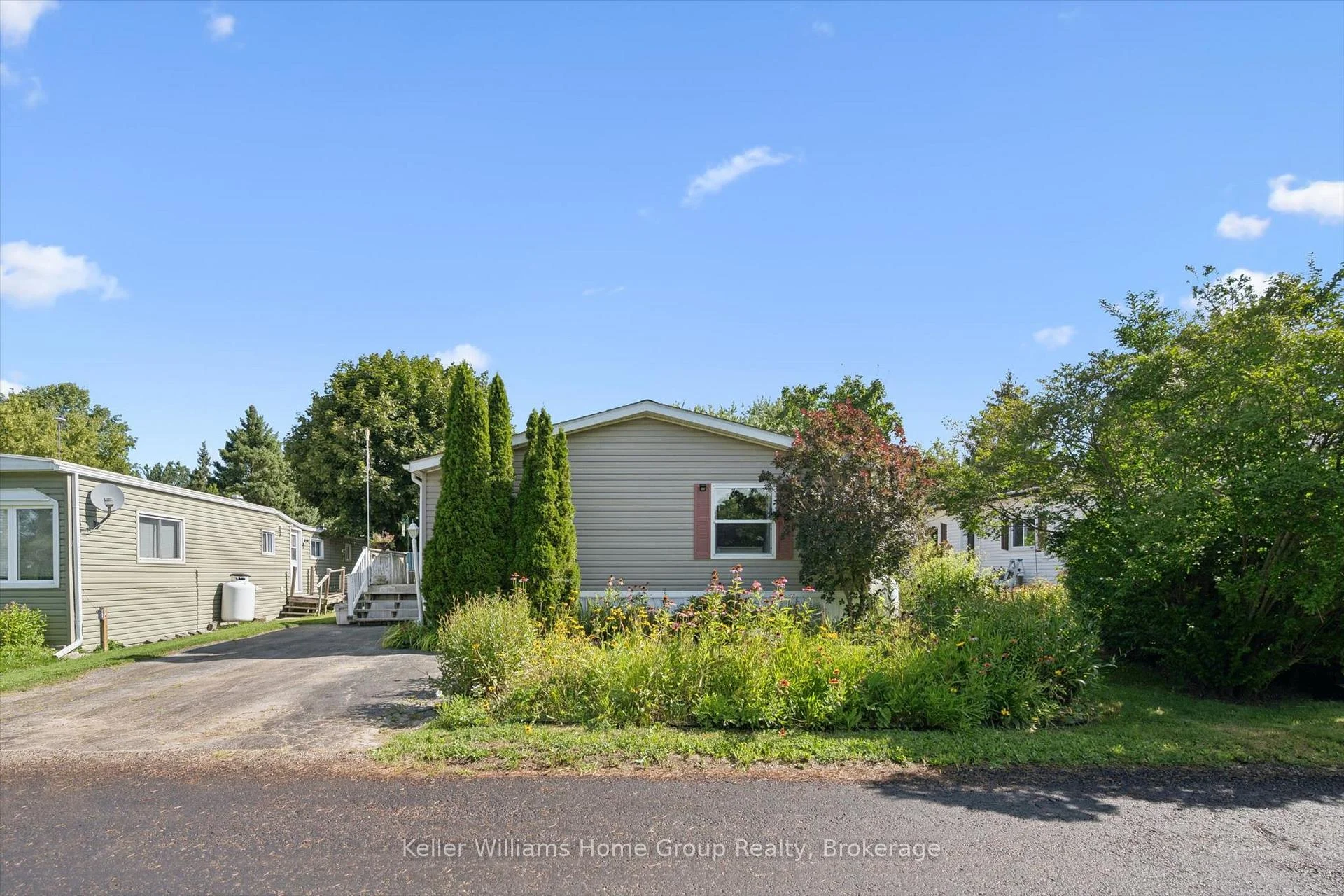 Photo 5 of 9 First Avenue, Centre Wellington, Fergus — HOMEH