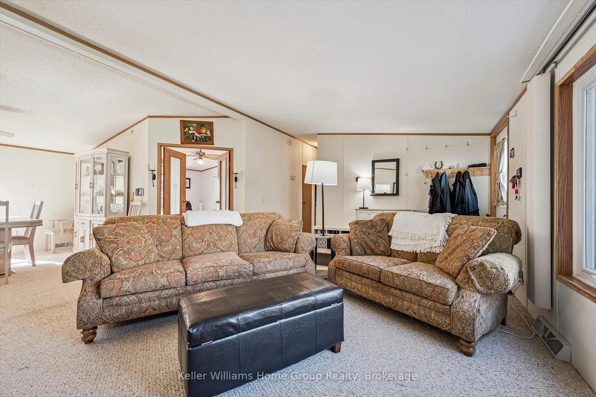Photo 11 of 9 First Avenue, Centre Wellington, Fergus — HOMEH