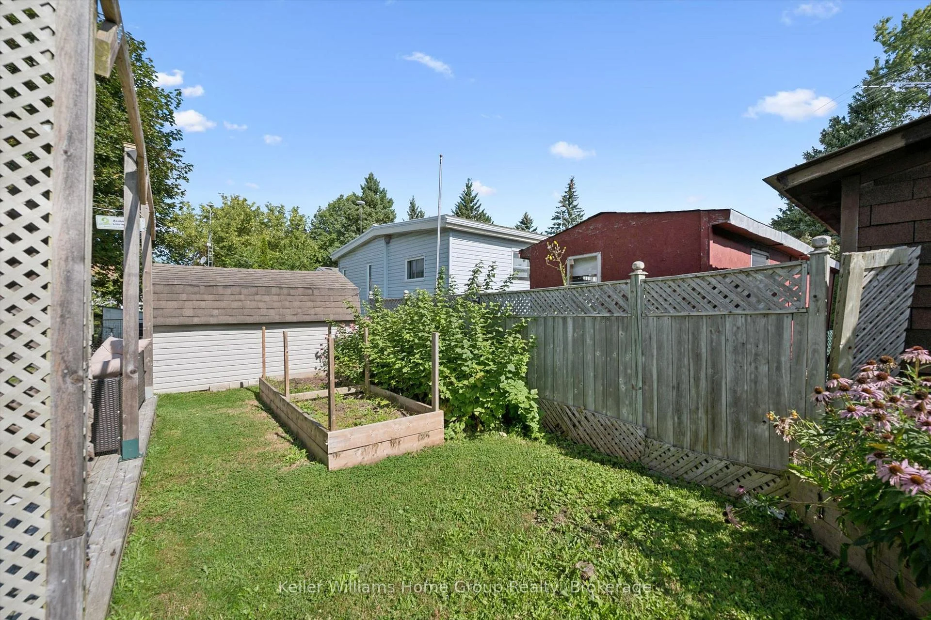 Photo 36 of 9 First Avenue, Centre Wellington, Fergus — HOMEH