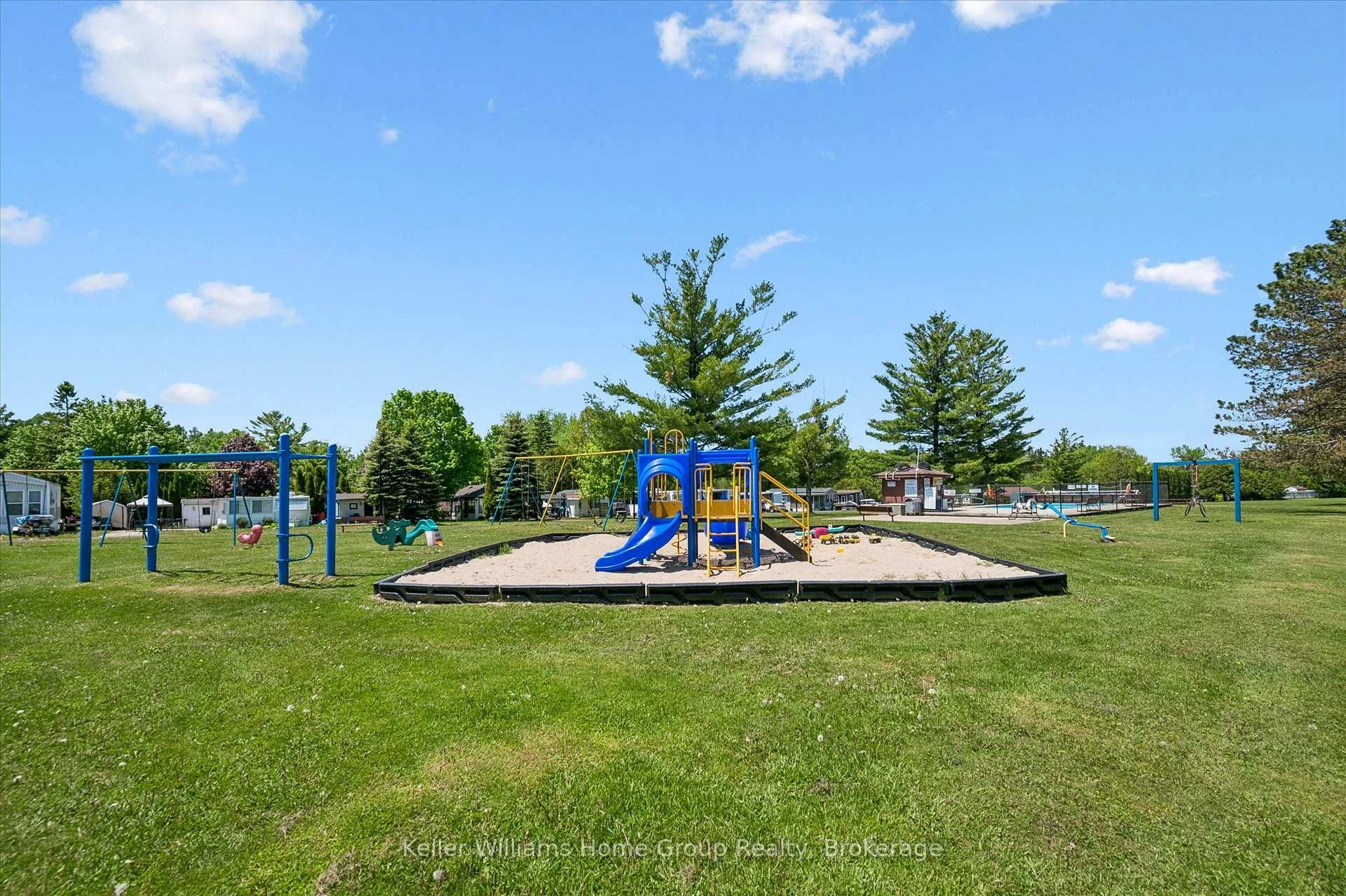 Photo 40 of 9 First Avenue, Centre Wellington, Fergus — HOMEH