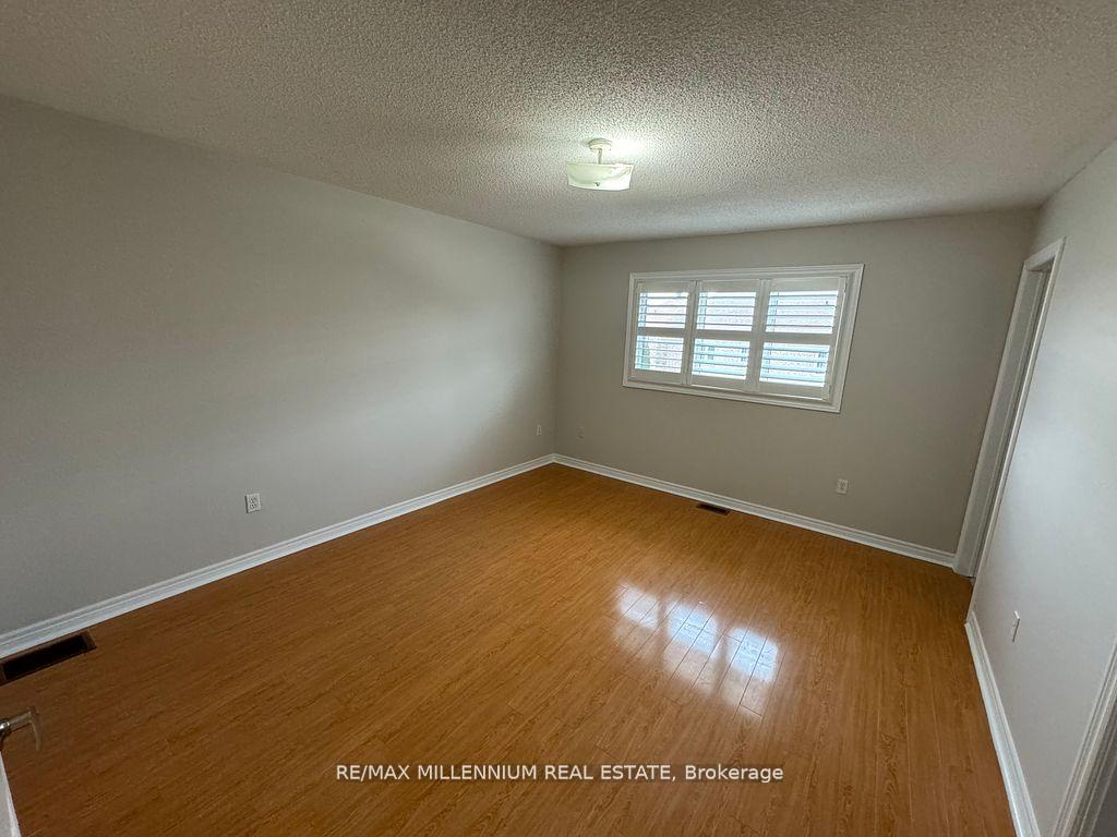 Photo 5 of 23 Calderstone Drive S, Brampton, Bram East — HOMEH
