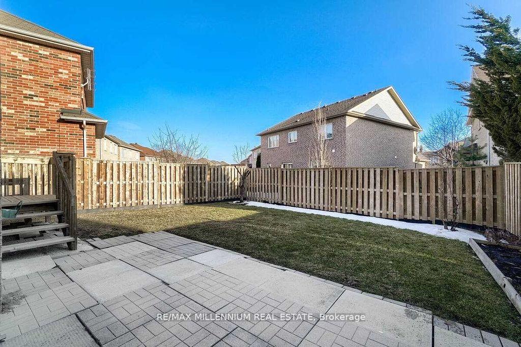 Photo 11 of 23 Calderstone Drive S, Brampton, Bram East — HOMEH