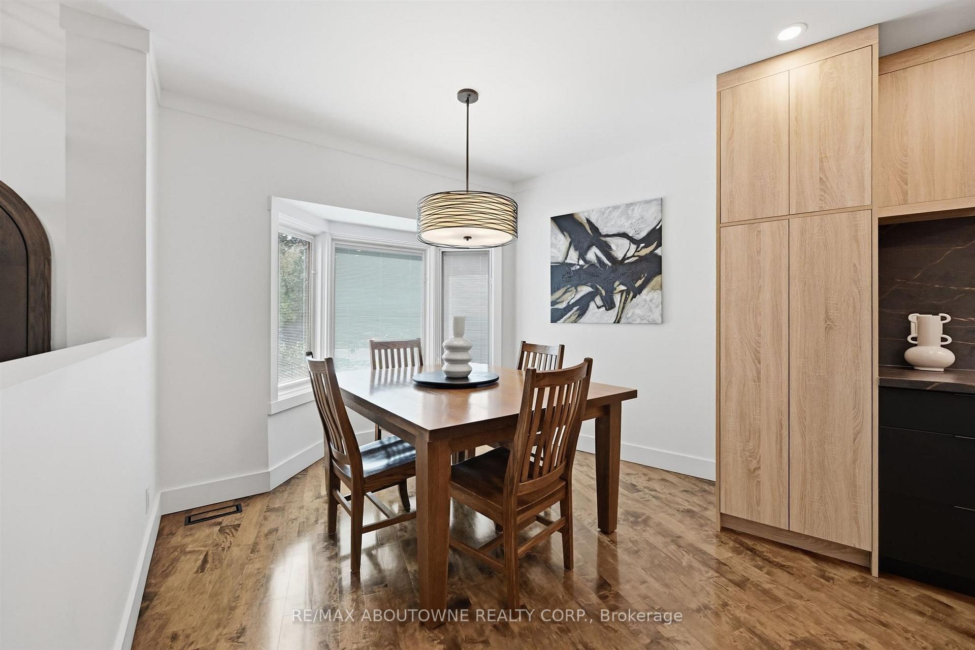 Photo 6 of 25 Southwind Terrace, Oakville, Bronte — HOMEH