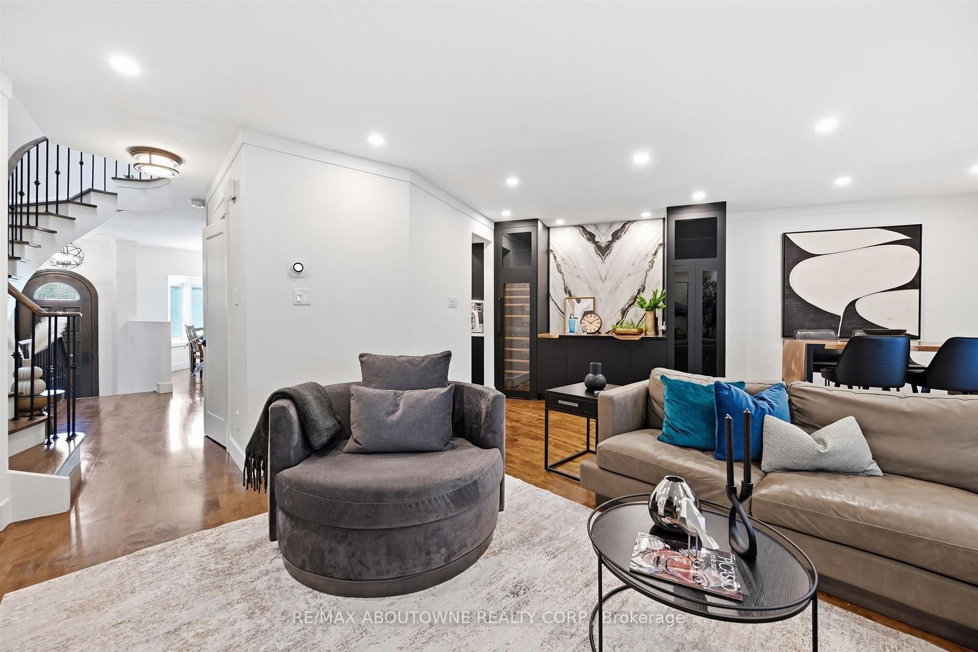 Photo 18 of 25 Southwind Terrace, Oakville, Bronte — HOMEH