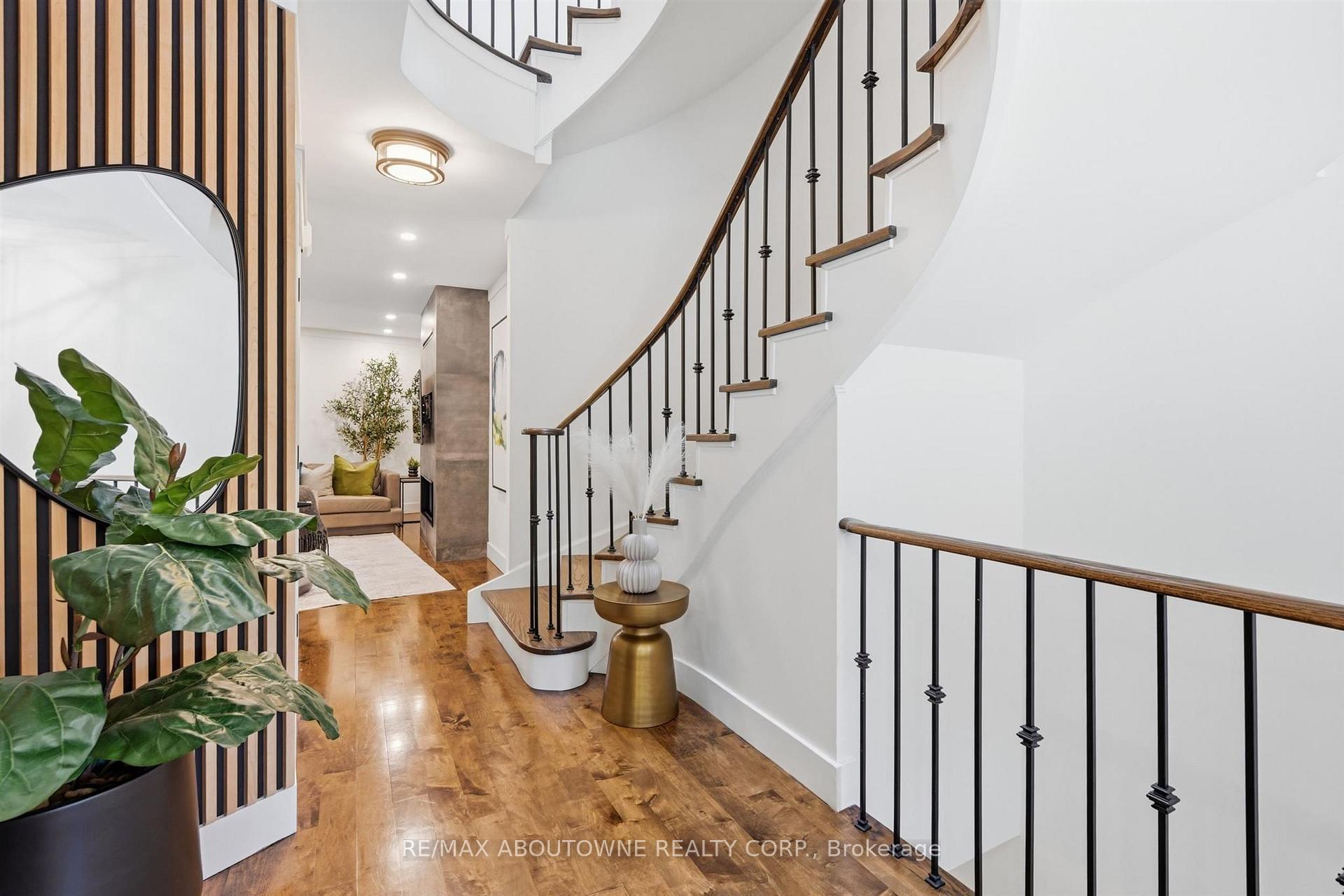 Photo 23 of 25 Southwind Terrace, Oakville, Bronte — HOMEH