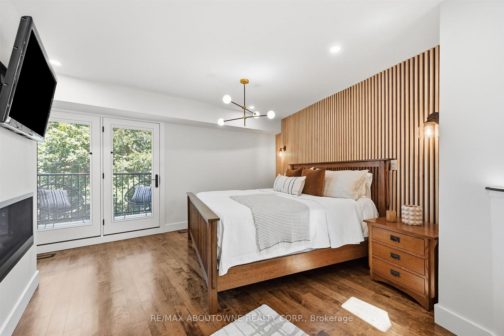 Photo 33 of 25 Southwind Terrace, Oakville, Bronte — HOMEH