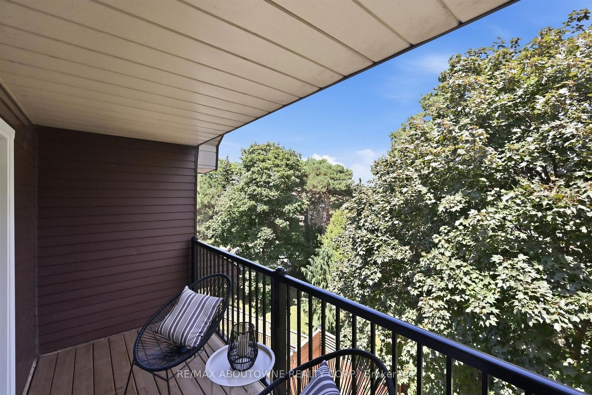 Photo 37 of 25 Southwind Terrace, Oakville, Bronte — HOMEH