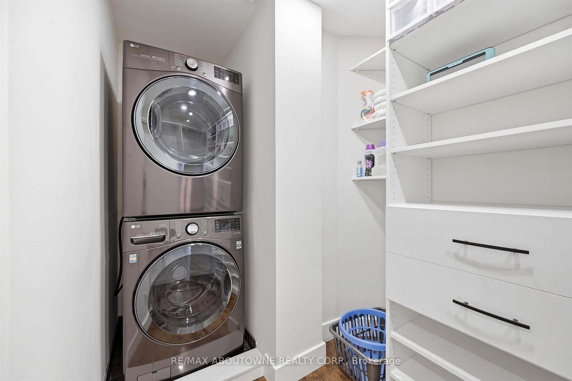 Photo 43 of 25 Southwind Terrace, Oakville, Bronte — HOMEH