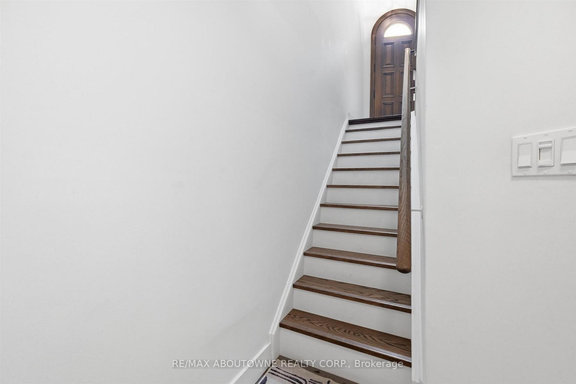 Photo 44 of 25 Southwind Terrace, Oakville, Bronte — HOMEH