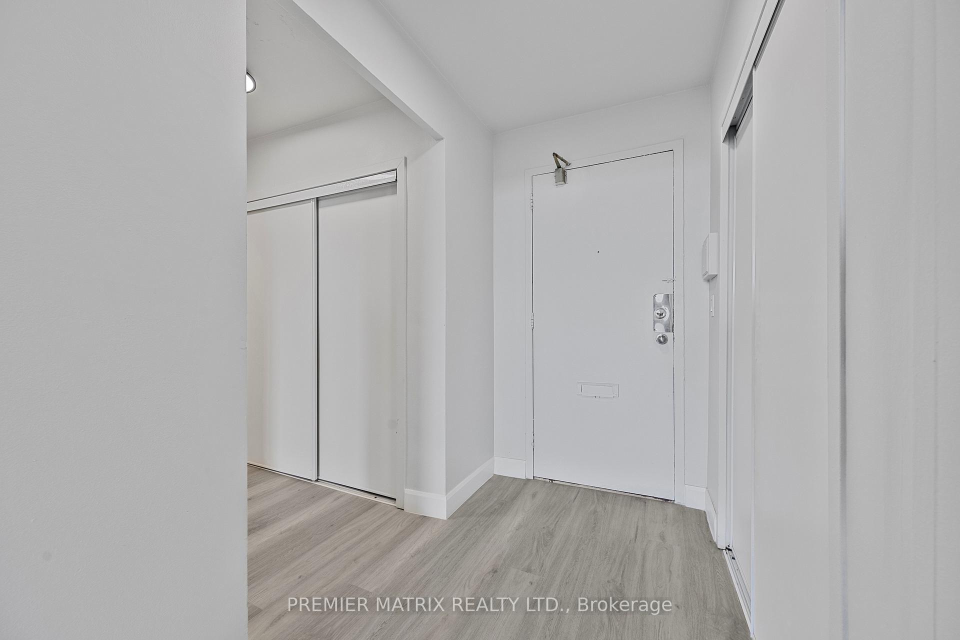 Photo 6 of Unit 608, 65 Thorncliffe Park Drive, Toronto, Thorncliffe Park — HOMEH