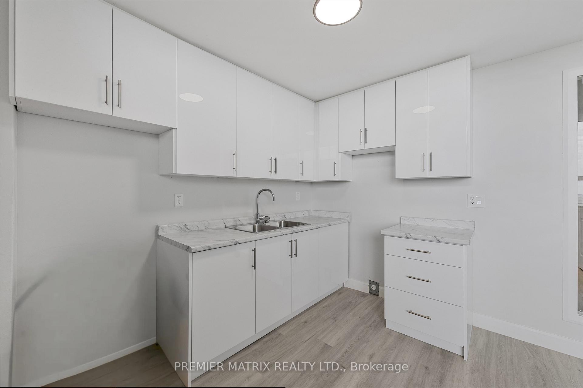 Photo 8 of Unit 608, 65 Thorncliffe Park Drive, Toronto, Thorncliffe Park — HOMEH
