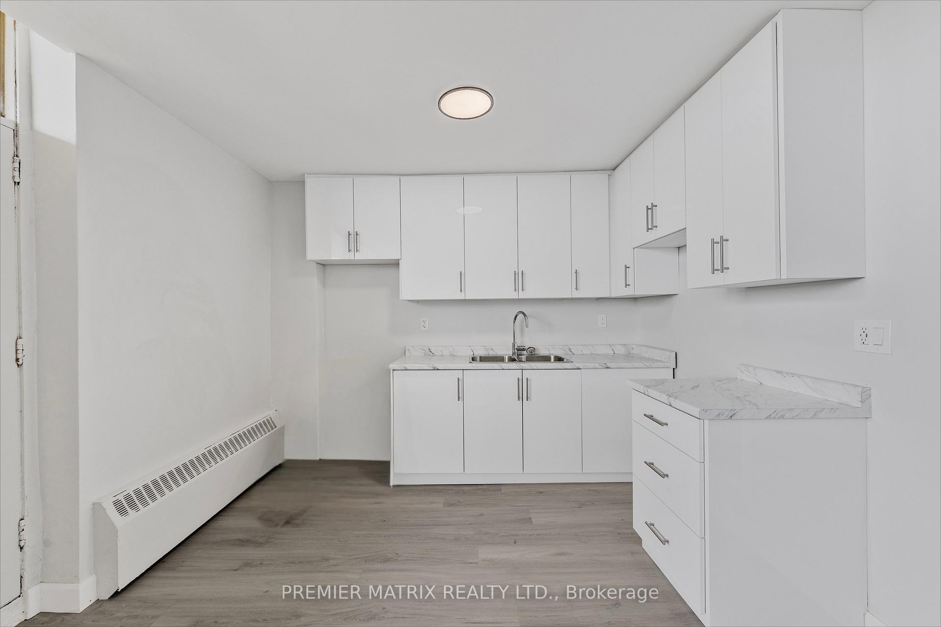 Photo 10 of Unit 608, 65 Thorncliffe Park Drive, Toronto, Thorncliffe Park — HOMEH