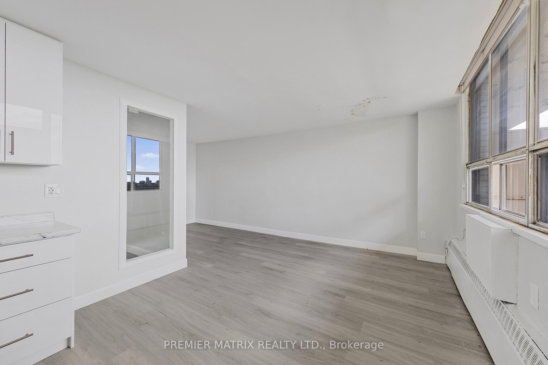 Photo 11 of Unit 608, 65 Thorncliffe Park Drive, Toronto, Thorncliffe Park — HOMEH