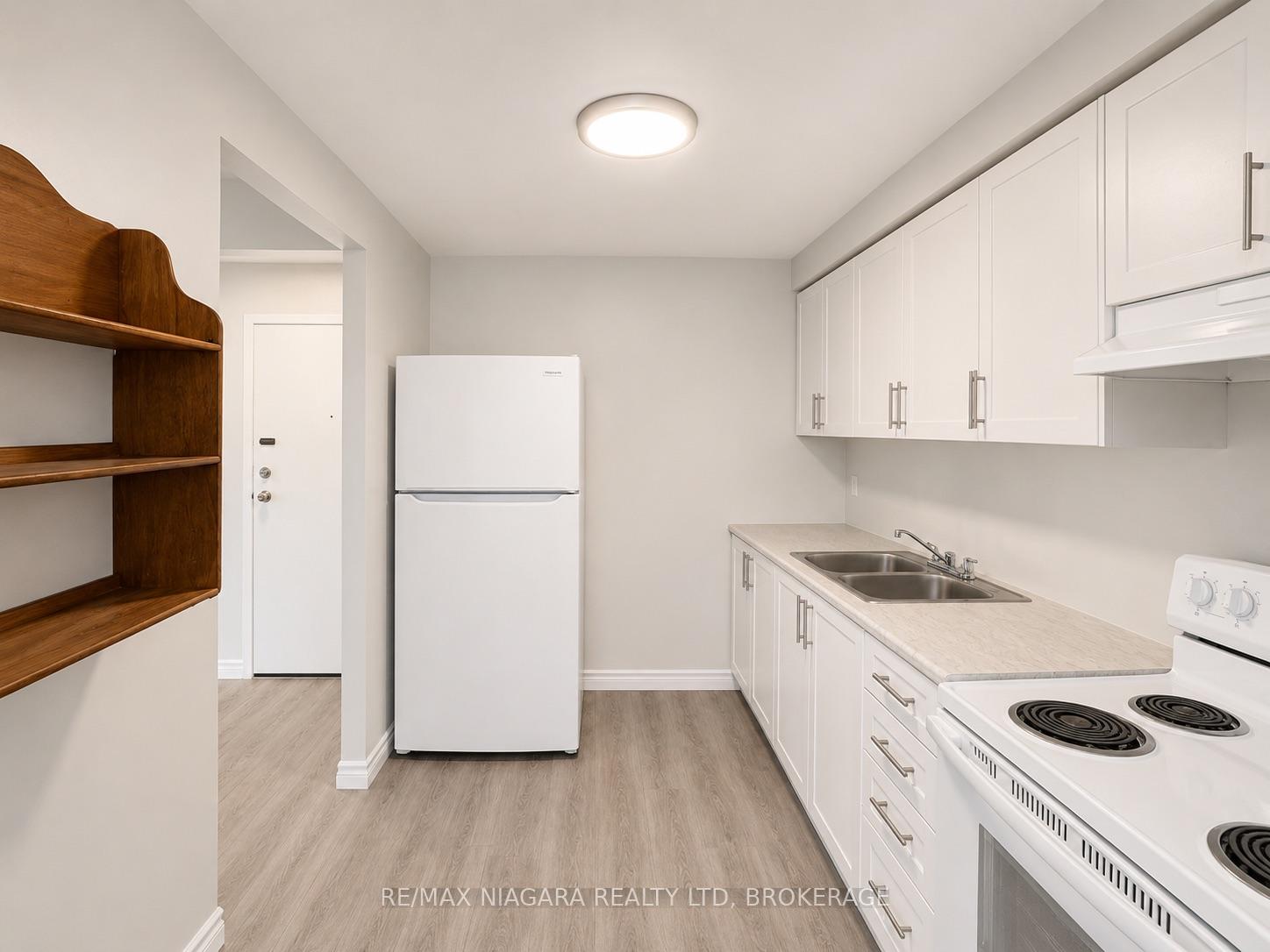 Photo 6 of Unit B102, 550 King Street, Midland — HOMEH