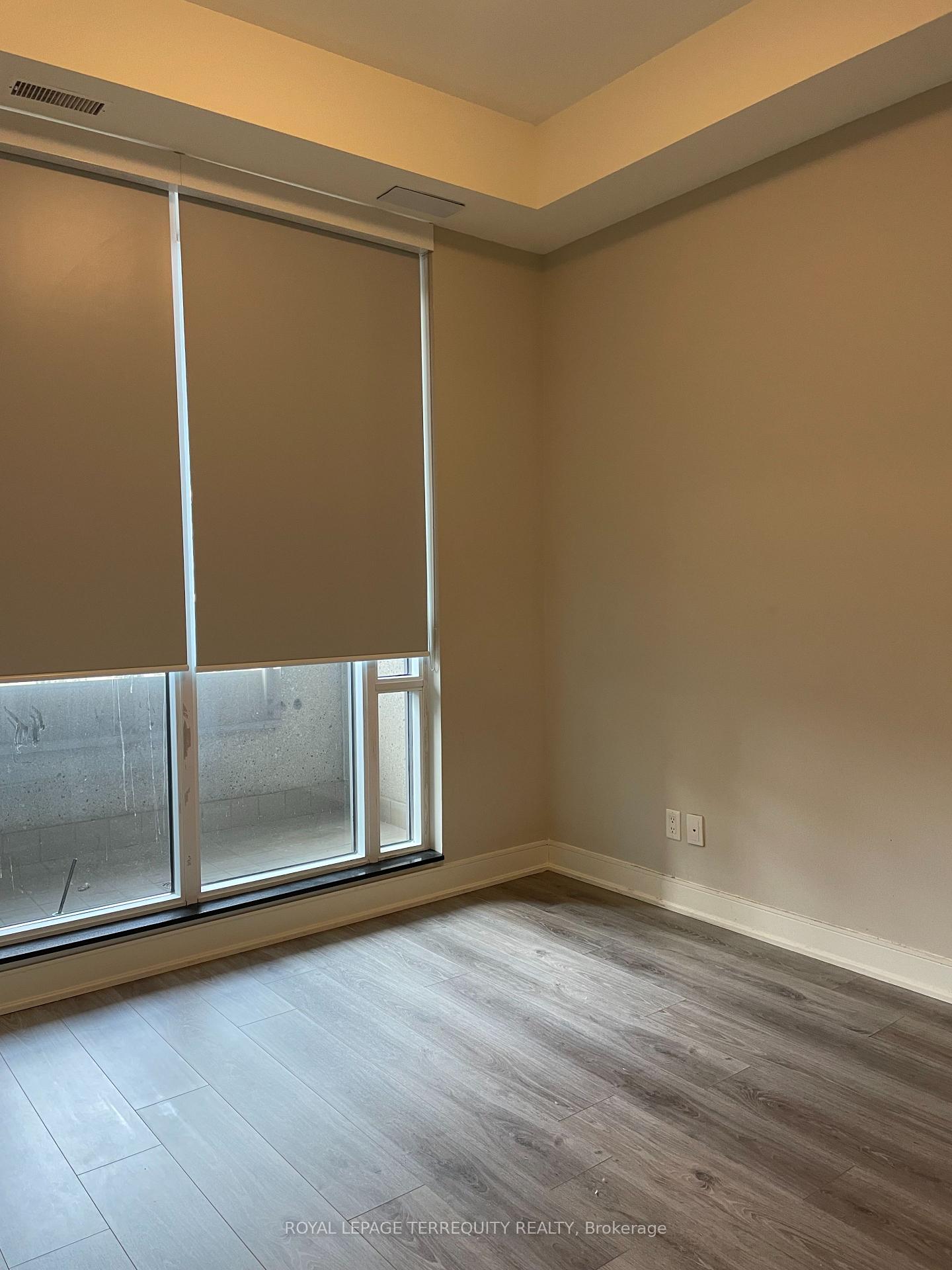 Photo 5 of Unit 308, 150 Main Street W, Hamilton, Hamilton Beach — HOMEH