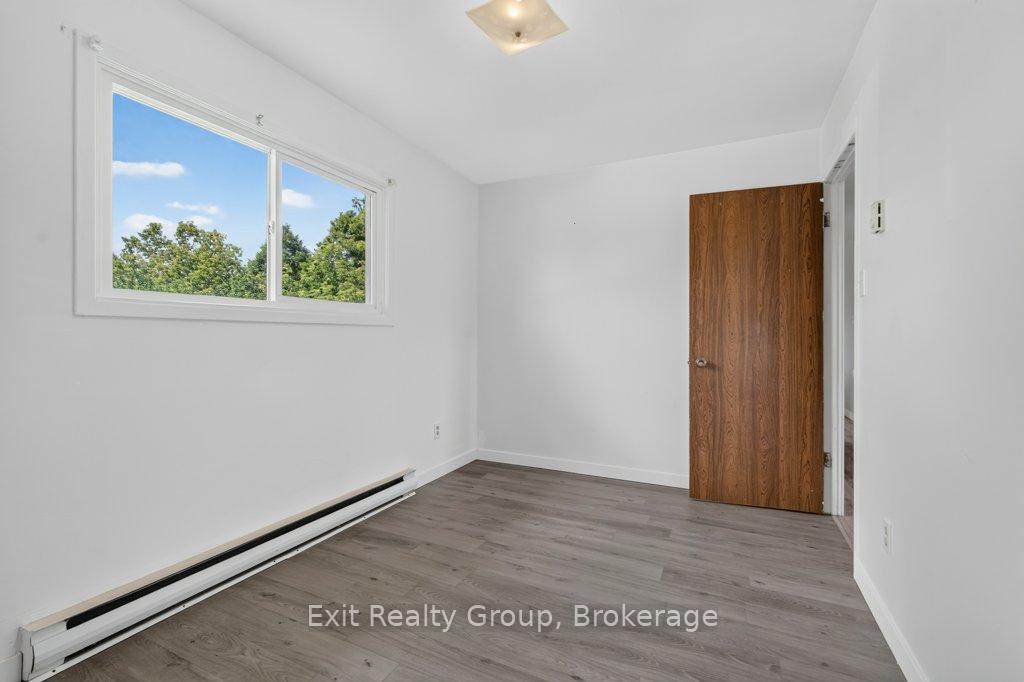 Photo 18 of 244 Weller Avenue, Kingston, Rideau — HOMEH