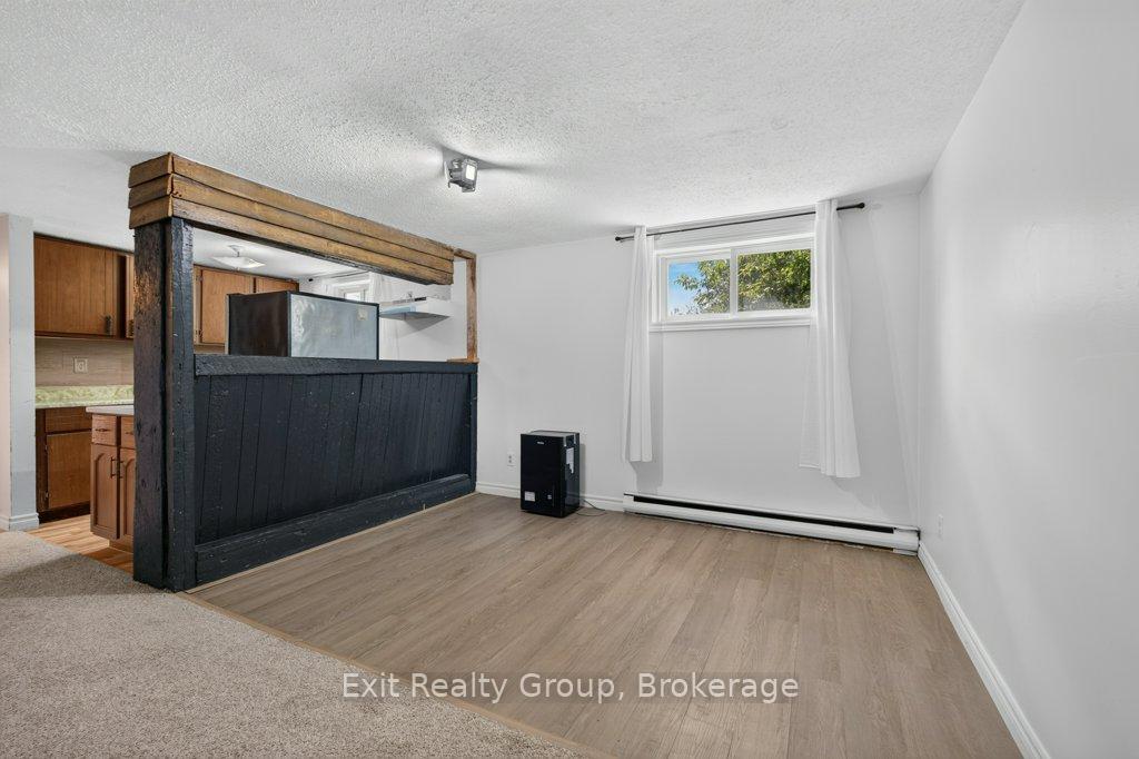 Photo 25 of 244 Weller Avenue, Kingston, Rideau — HOMEH